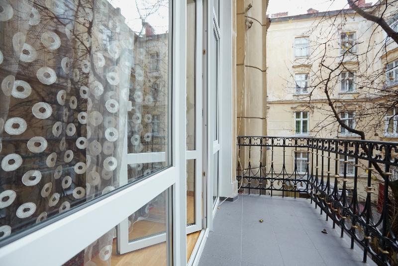 Apartments On Doroshenka 19 Lviv Ngoại thất bức ảnh